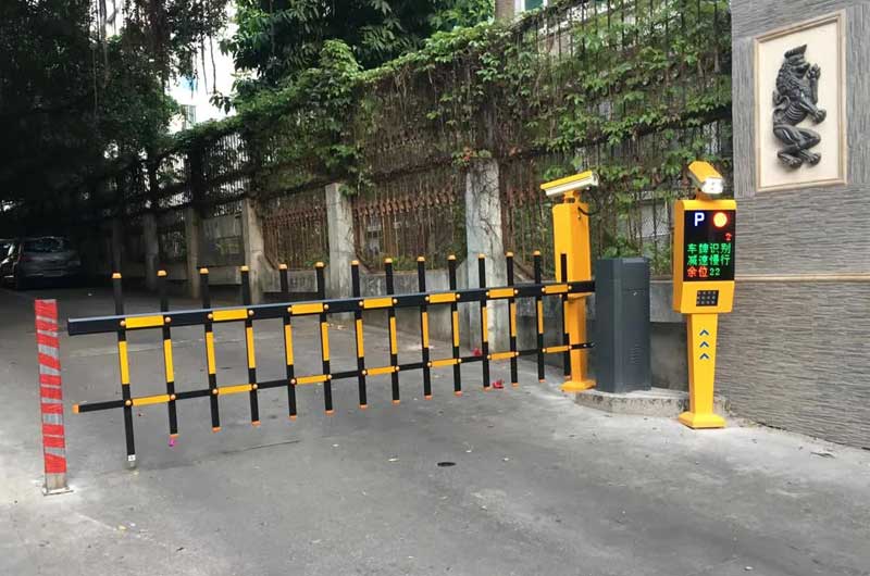 停车场安装智能停车道闸收费系统具备四大优势
